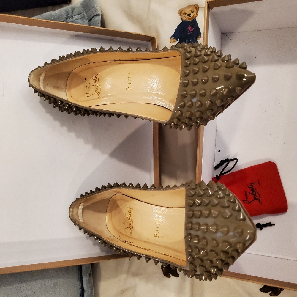 Louboutin - Picture 2 of 6